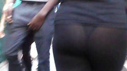 Siehe schwarze Schönheit blonde dicke