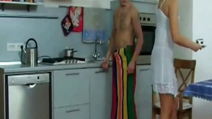 Blondine bekommt genagelt in der Küche. geile reife frauenbilder