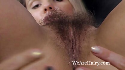 Jehanna Streifen nackt und Finger Behaart  pornofilme gratis hd