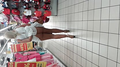 Kein Höschen im Supermarkt sex teen videos free