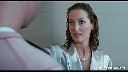Gillian anderson - strightheads untouchable