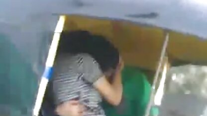 Küssen im Auto ziehen. kostenlose taschenpornos